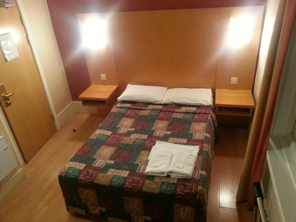 Berkeley Court Hotel London Bilik gambar
